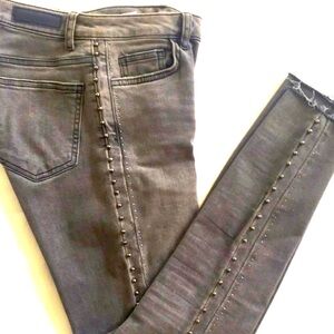 ZARA High-Rise Slim Fit Jeans - Edgy & Stylish!